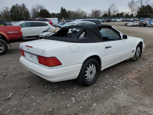 WDBFA63F3VF147183 - 1997 MERCEDES-BENZ SL 320 WHITE photo 3