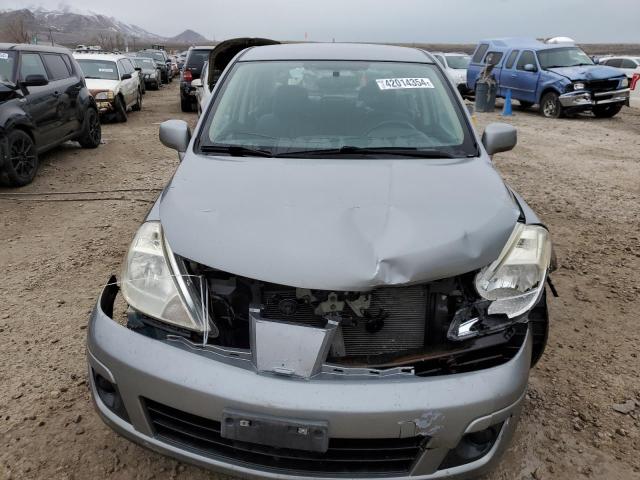 3N1BC11EX8L366811 - 2008 NISSAN VERSA S SILVER photo 5