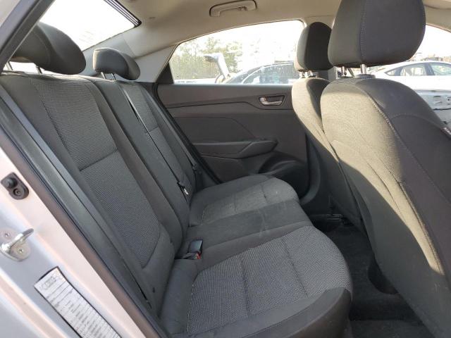 3KPC24A35KE075116 - 2019 HYUNDAI ACCENT SE فضي صورة 10