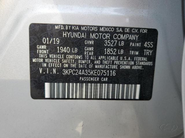 3KPC24A35KE075116 - 2019 HYUNDAI ACCENT SE فضي صورة 13