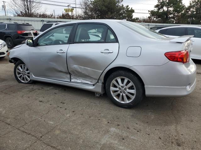 1NXBU4EE1AZ327988 - 2010 TOYOTA COROLLA BASE SILVER photo 2