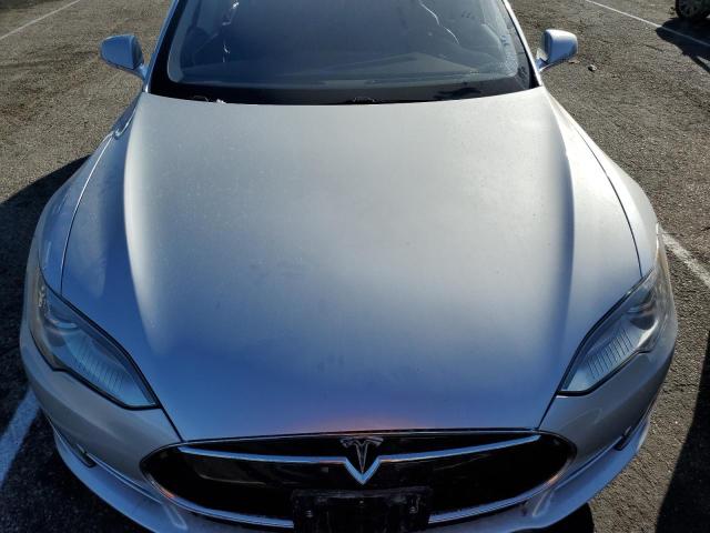 5YJSA1H10EFP36499 - 2014 TESLA MODEL S Արծաթագույն լուսանկար 11