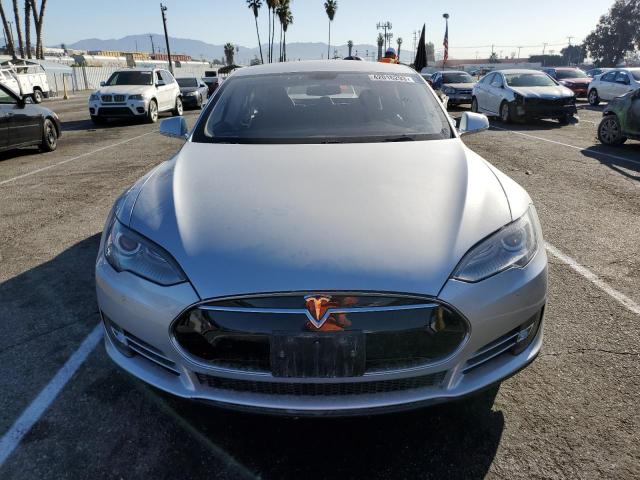 5YJSA1H10EFP36499 - 2014 TESLA MODEL S Արծաթագույն լուսանկար 5
