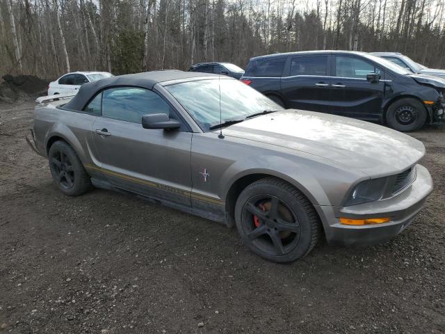 1ZVFT84N055221580 - 2005 FORD MUSTANG GRAY photo 4