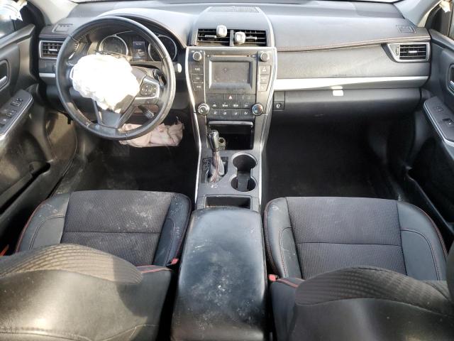 4T1BF1FK4GU183861 - 2016 TOYOTA CAMRY SE LE 银色 照片 8