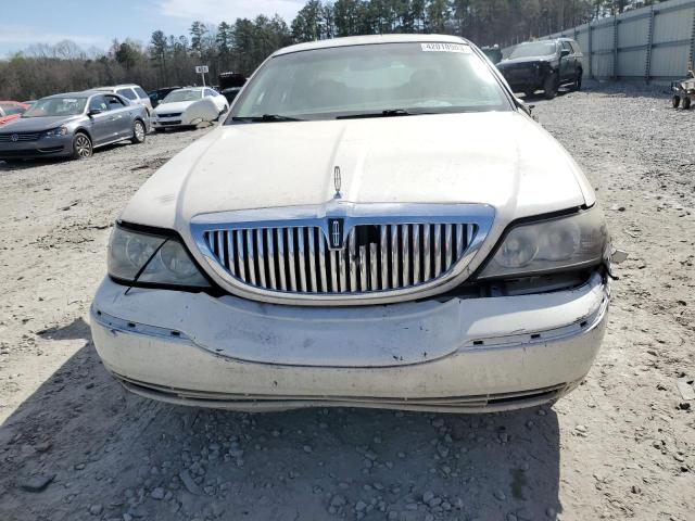 1LNHM83V27Y611880 - 2007 LINCOLN TOWN CAR DESIGNER WHITE photo 5