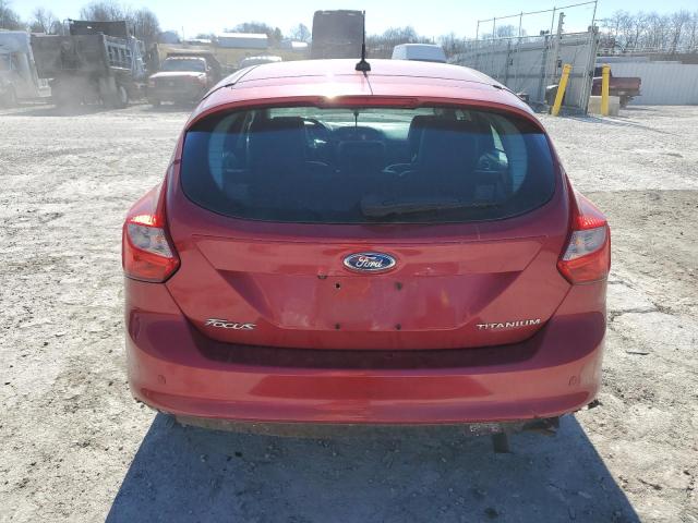 1FAHP3N22CL323713 - 2012 FORD FOCUS TITANIUM RED photo 6