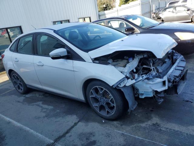 1FADP3F27DL363316 - 2013 FORD FOCUS SE WHITE photo 4