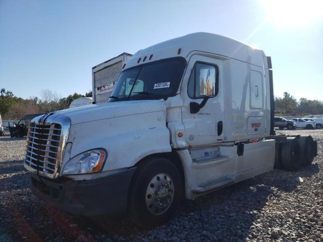 3AKJGLD54FSGC8296 - 2015 FREIGHTLINER CASCADIA 1 WHITE photo 2