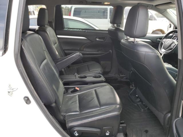 5TDKKRFHXFS052732 - 2015 TOYOTA HIGHLANDER XLE WHITE photo 11