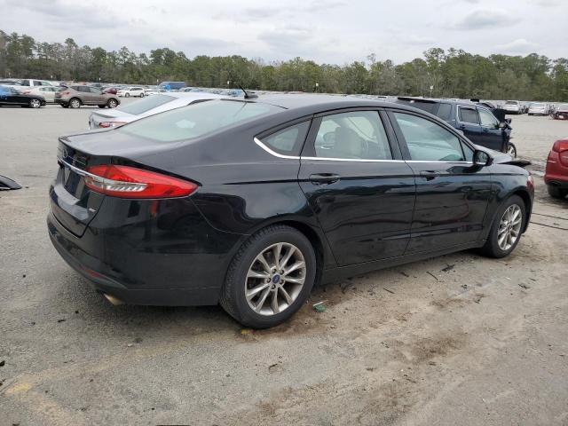 3FA6P0H70HR207884 - 2017 FORD FUSION SE BLACK photo 3