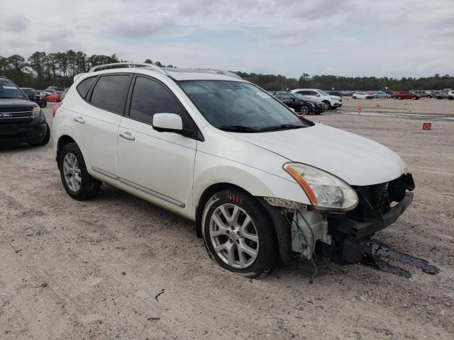 JN8AS5MT0DW513126 - 2013 NISSAN ROGUE S WHITE photo 4