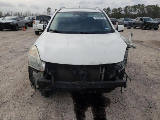 JN8AS5MT0DW513126 - 2013 NISSAN ROGUE S WHITE photo 5