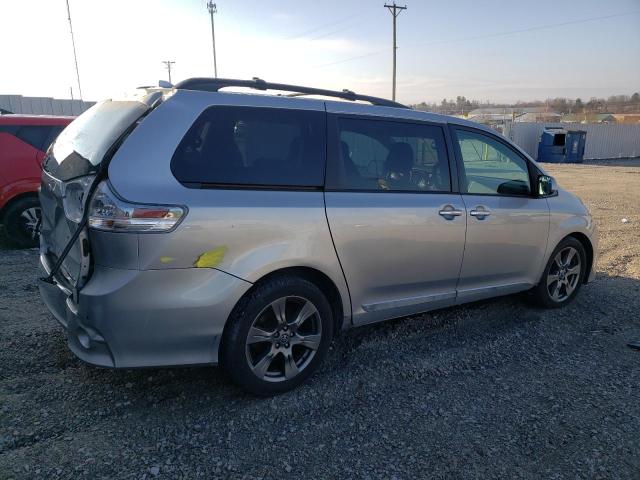 5TDXZ3DC5KS972638 - 2019 TOYOTA SIENNA SE SILVER photo 3