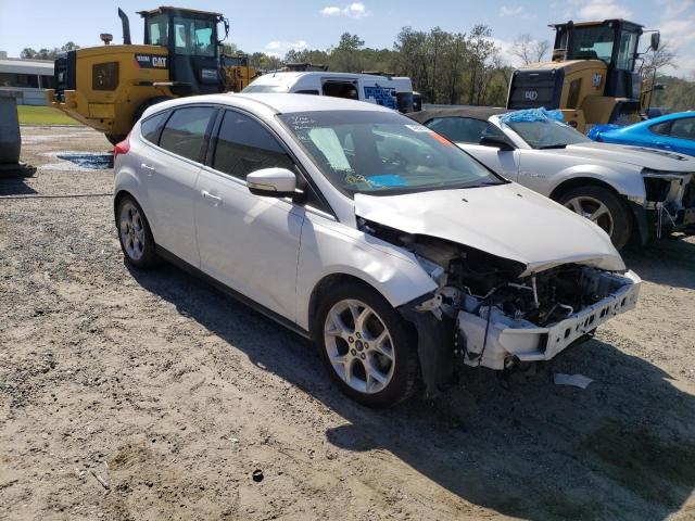 1FADP3N22EL378907 - 2014 FORD FOCUS TITANIUM WHITE photo 4