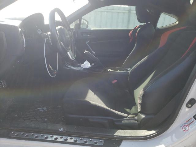 JF1ZNAA13D2703372 - 2013 TOYOTA SCION FR-S WHITE photo 7