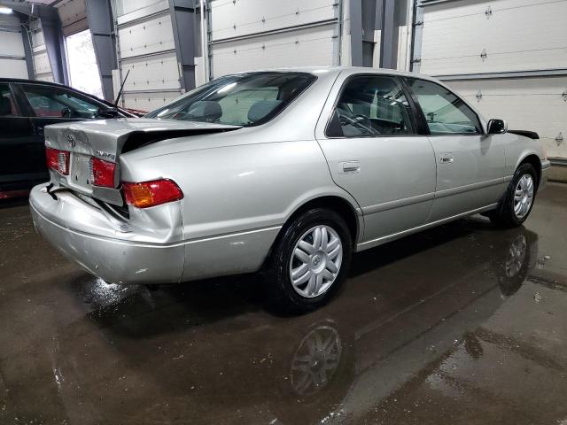 JT2BG22K9Y0471874 - 2000 TOYOTA CAMRY CE SILVER photo 3