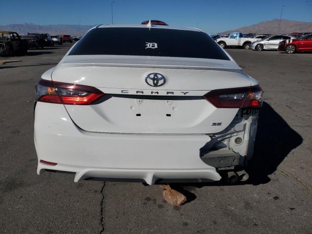 4T1G11AK3RU873292 - 2024 TOYOTA CAMRY SE NIGHT SHADE WHITE photo 6