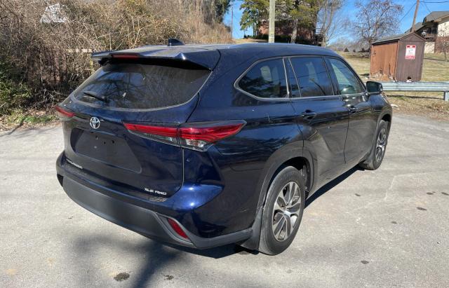 5TDGZRBH6MS540709 - 2021 TOYOTA HIGHLANDER XLE BLUE photo 4