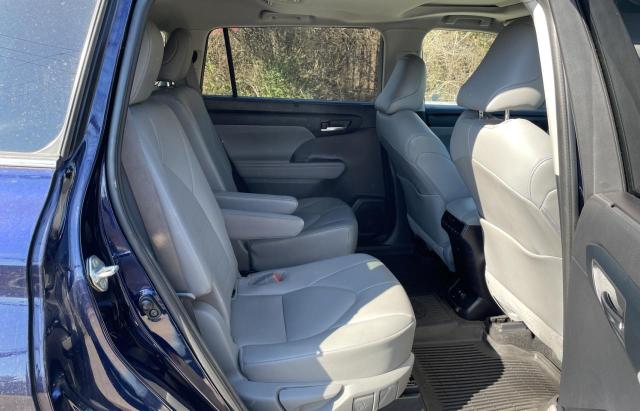 5TDGZRBH6MS540709 - 2021 TOYOTA HIGHLANDER XLE BLUE photo 6