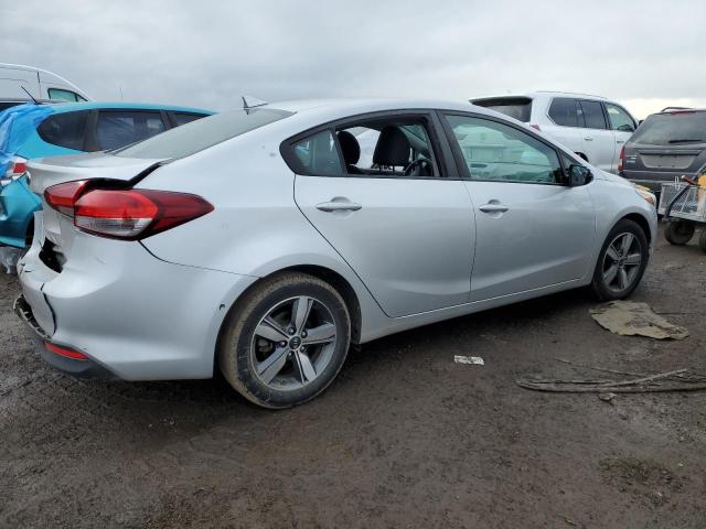 3KPFL4A77JE168960 - 2018 KIA FORTE LX SILVER photo 3