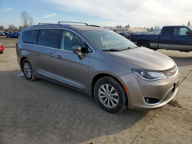 2C4RC1EG1JR121377 - 2018 CHRYSLER PACIFICA TOURING L PLUS TAN photo 4