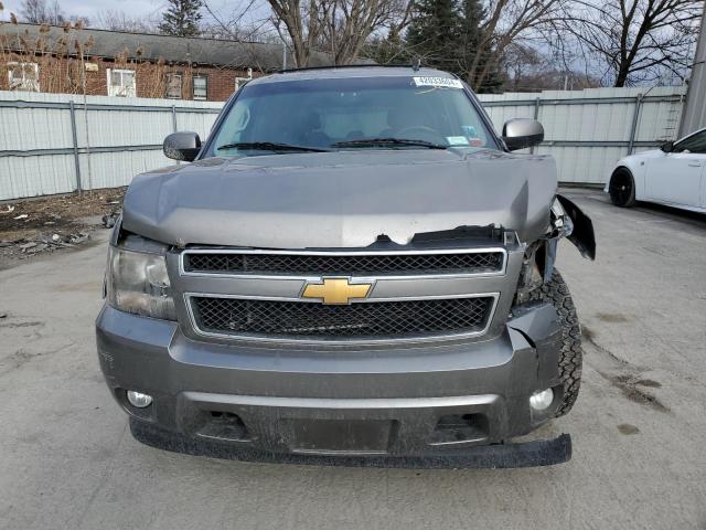 1GNFK26329R290369 - 2009 CHEVROLET SUBURBAN K1500 LT GRAY photo 5