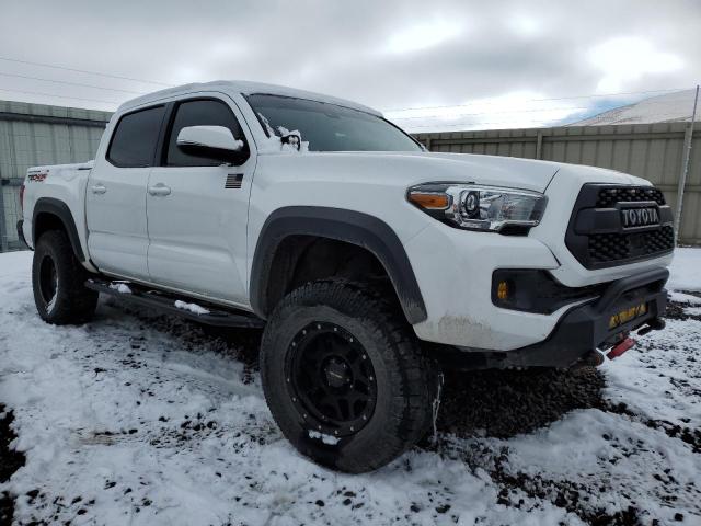 3TMCZ5AN1KM217440 - 2019 TOYOTA TACOMA DOUBLE CAB WHITE photo 4