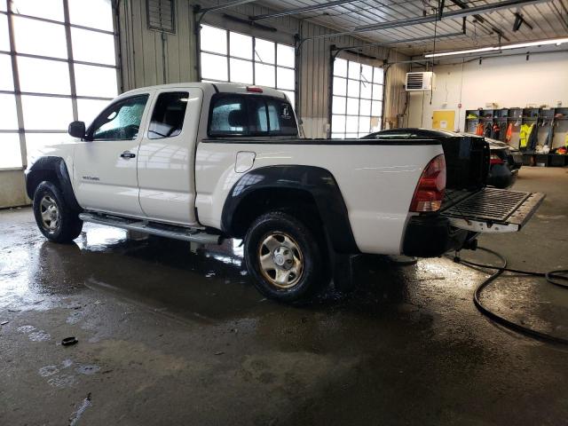 5TEUX42N68Z482675 - 2008 TOYOTA TACOMA ACCESS CAB WHITE photo 2