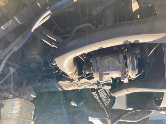 4UZAAWBW92CJ28787 - 2002 FREIGHTLINER CHASSIS FS65 WHITE photo 5