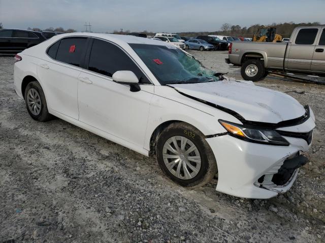 4T1B11HK3JU076013 - 2018 TOYOTA CAMRY L WHITE photo 4