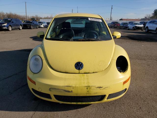 3VWPG3AG0AM014287 - 2010 VOLKSWAGEN NEW BEETLE Gelb Foto 5