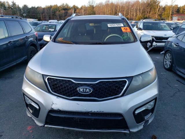 5XYKWDA22BG095267 - 2011 KIA SORENTO SX GRAY photo 5