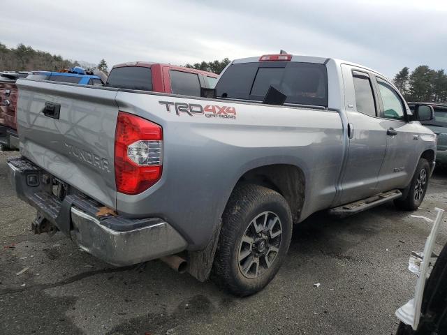 5TFUY5F16LX885338 - 2020 TOYOTA TUNDRA DOUBLE CAB SR/SR5 SILVER photo 3