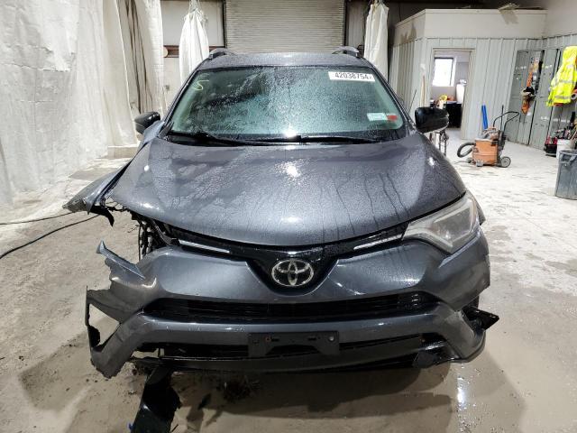 JTMBFREV2HJ154683 - 2017 TOYOTA RAV4 LE GRAY photo 5