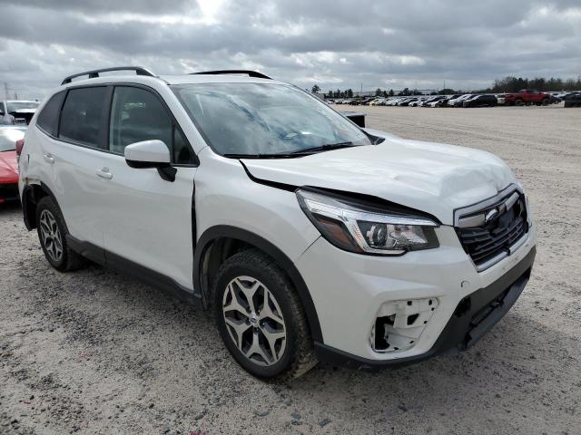 JF2SKAJCXLH424102 - 2020 SUBARU FORESTER PREMIUM WHITE photo 4