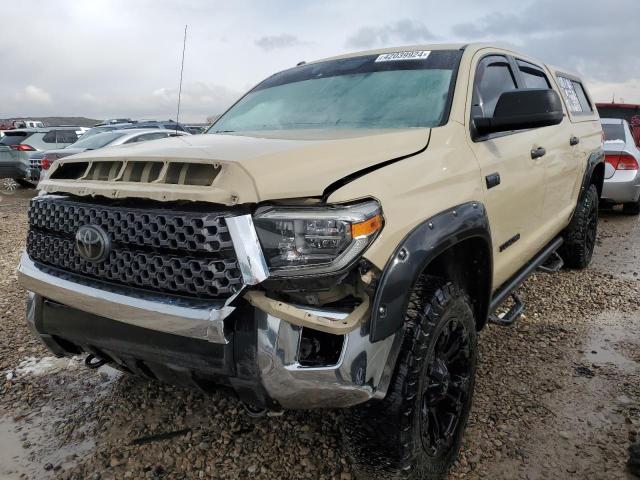 5TFDY5F13JX731764 - 2018 TOYOTA TUNDRA CREWMAX SR5 TAN photo 1