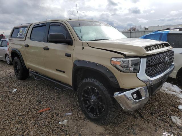 5TFDY5F13JX731764 - 2018 TOYOTA TUNDRA CREWMAX SR5 TAN photo 4