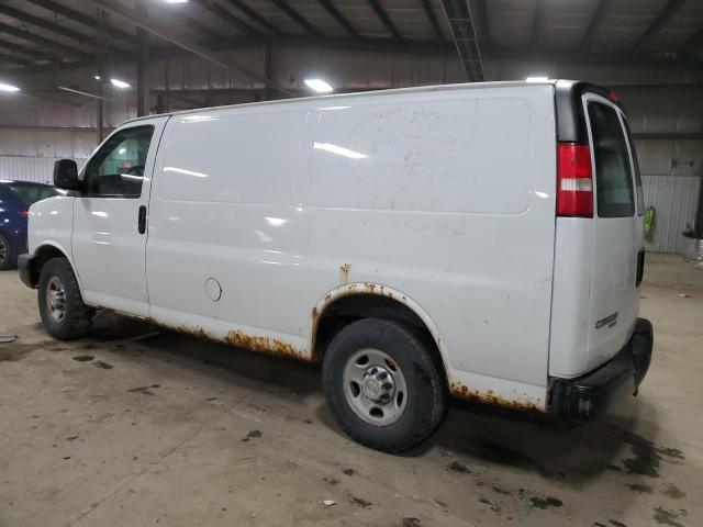 1GCWGFFA3C1152653 - 2012 CHEVROLET EXPRESS G2 WHITE photo 2