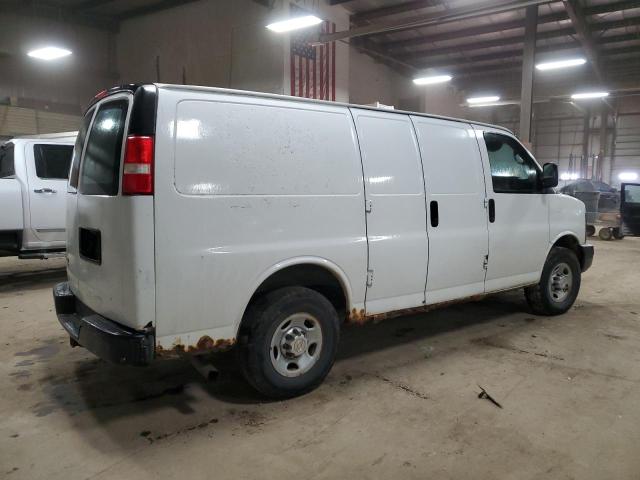 1GCWGFFA3C1152653 - 2012 CHEVROLET EXPRESS G2 WHITE photo 3