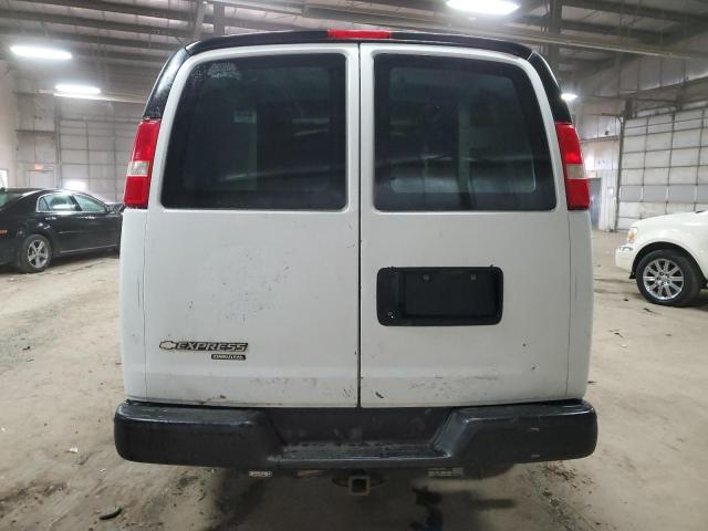 1GCWGFFA3C1152653 - 2012 CHEVROLET EXPRESS G2 WHITE photo 6