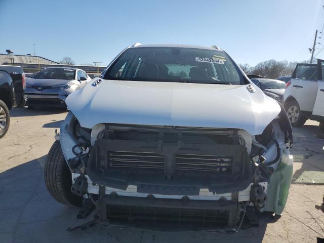 LRBFXCSA9LD113177 - 2020 BUICK ENVISION ESSENCE WHITE photo 5