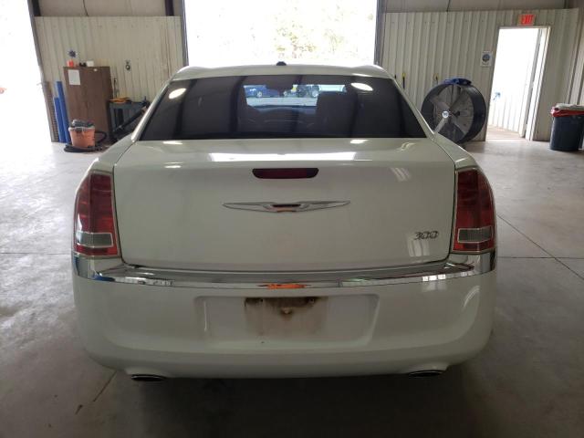 2C3CCAAG0DH697746 - 2013 CHRYSLER 300 WHITE photo 6