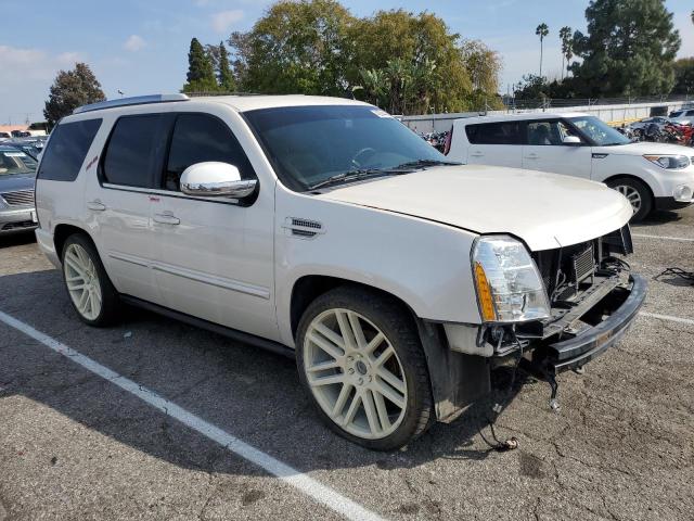 1GYS3CEF7DR156482 - 2013 CADILLAC ESCALADE PREMIUM WHITE photo 4