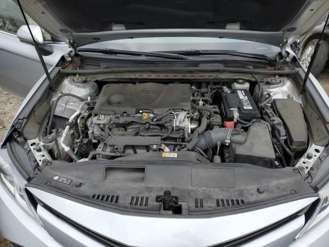 JTNB11HK4J3047318 - 2018 TOYOTA CAMRY L SILVER photo 11