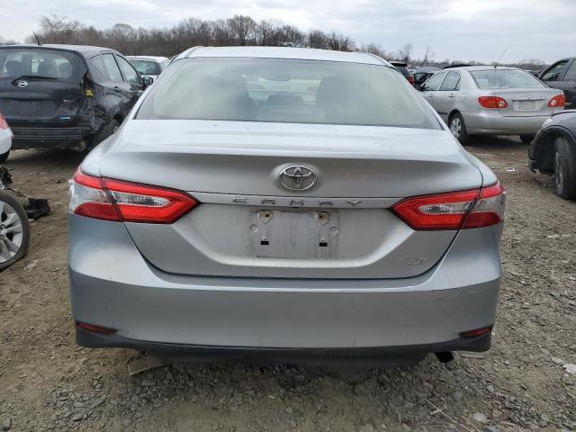 JTNB11HK4J3047318 - 2018 TOYOTA CAMRY L SILVER photo 6