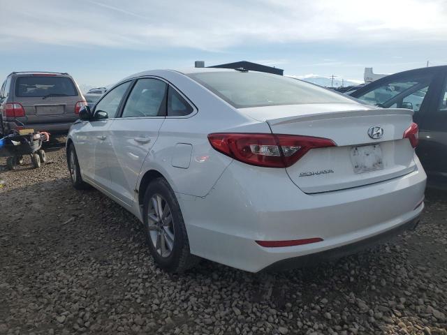 5NPE24AF2HH531418 - 2017 HYUNDAI SONATA SE WHITE photo 2