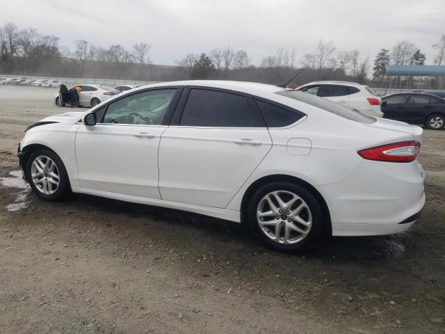 3FA6P0H71GR227401 - 2016 FORD FUSION SE WHITE photo 2