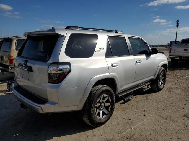 JTEPU5JR1M5922343 - 2021 TOYOTA 4RUNNER SR5/SR5 PREMIUM 银色 照片 3