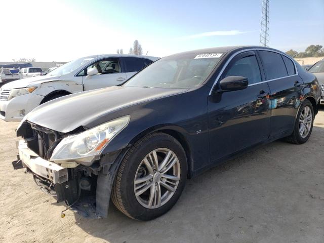 2015 INFINITI Q40, 